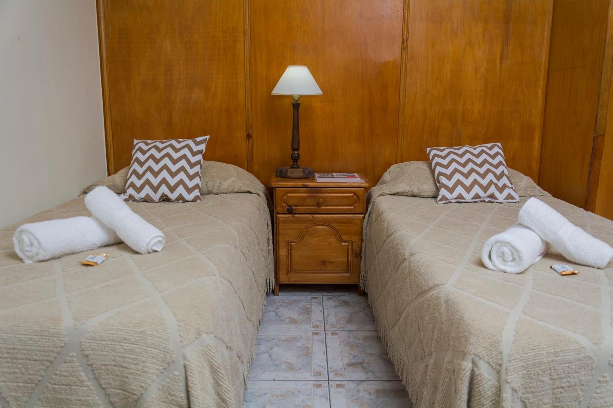 Hostel Buenos Aires El Calafate Rum bild