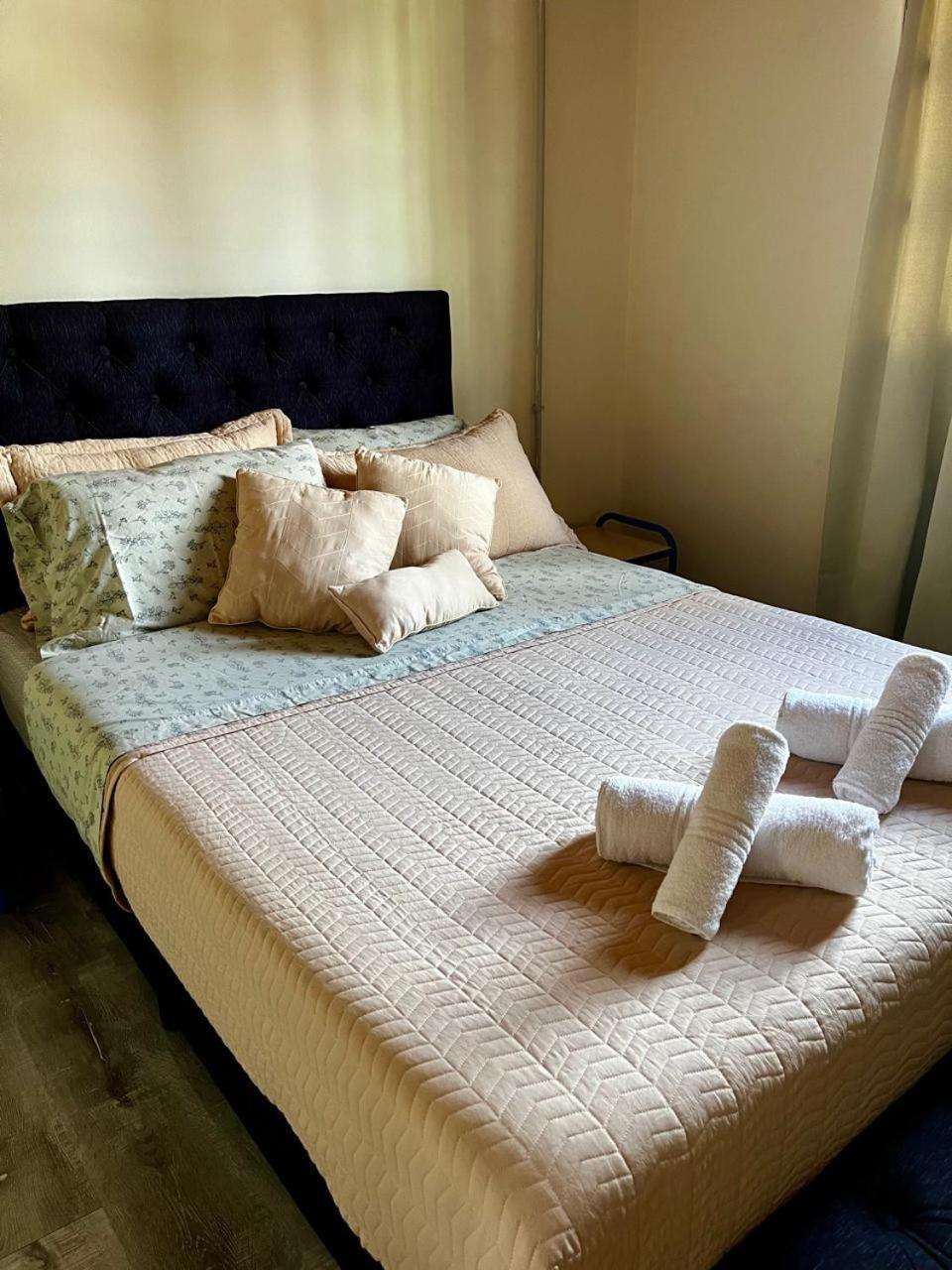Hostel Buenos Aires El Calafate Rum bild